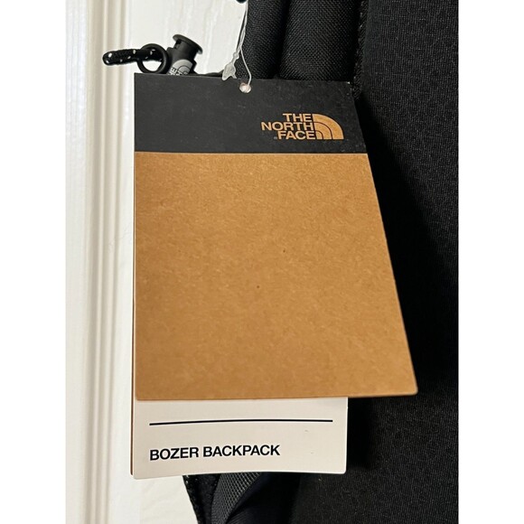 NWT! THE NORTH FACE Bozer Backpack Hiking School Green Black Spellout Ski Sports - Picture 5 of 16